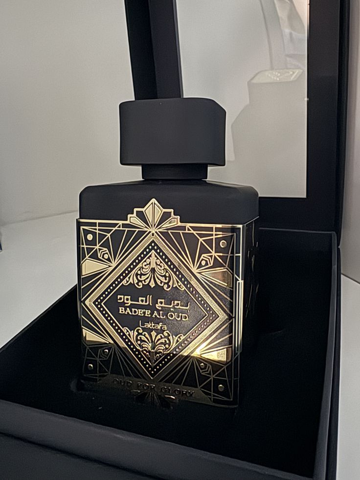 Bade'e Al Oud - Oud for Glory by Lattafa (Eau de Parfum - 100ml)
